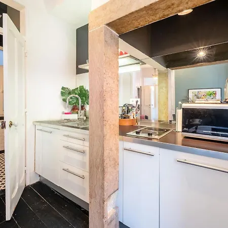 Apartament Boutique With Balcony In Bairro Alto *