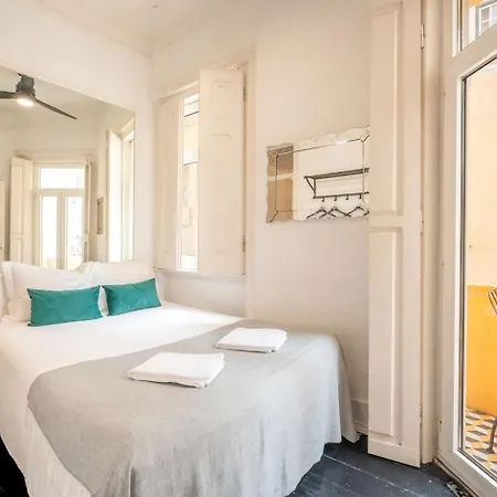 Boutique With Balcony In Bairro Alto * Lissabon