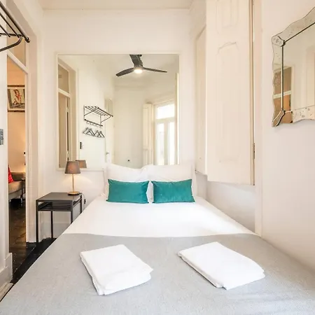 Boutique With Balcony In Bairro Alto * Lissabon