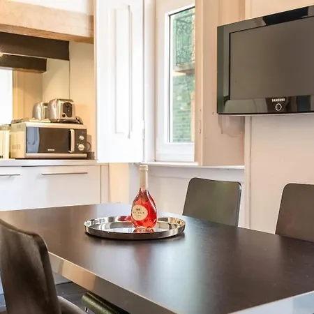 Apartament Boutique With Balcony In Bairro Alto *