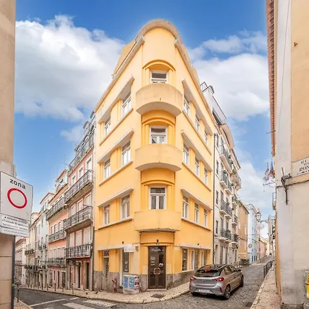 Apartment Boutique With Balcony In Bairro Alto