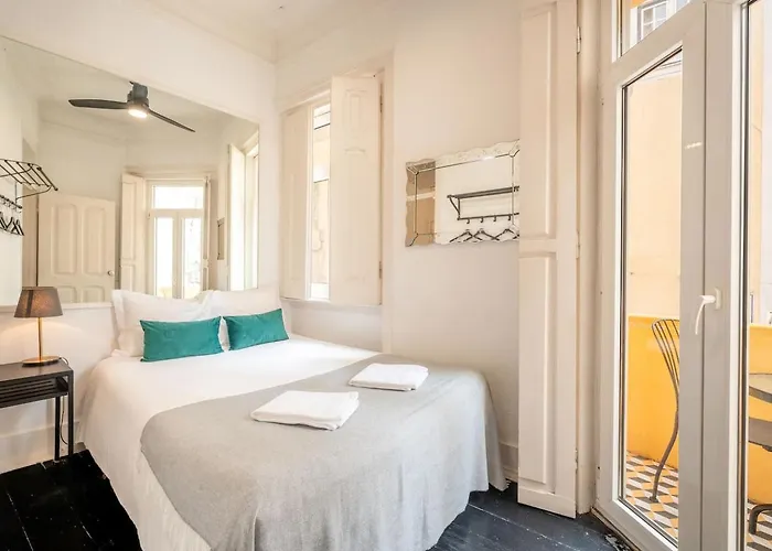 Boutique With Balcony In Bairro Alto * Lizbona